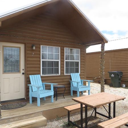 All Tucked Inn Cabins Stockdale Exterior foto